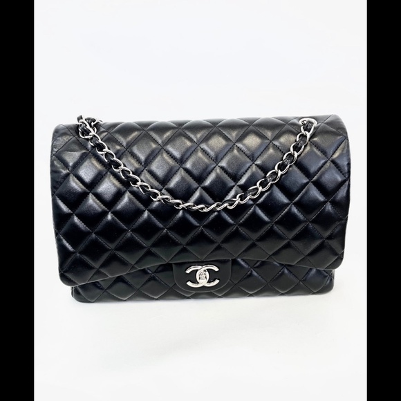 CHANEL CLASSIC MAXI DOUBLE FLAP HANDBAG - Picture 1 of 9